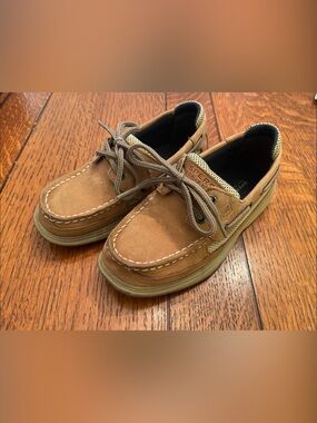 Sperry Tan Leather Lace-Up Boat Shoes Boys 13.5M. Authentic!